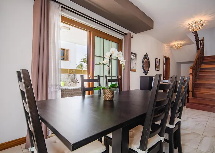 Tilley Private Pool Costa Teguise